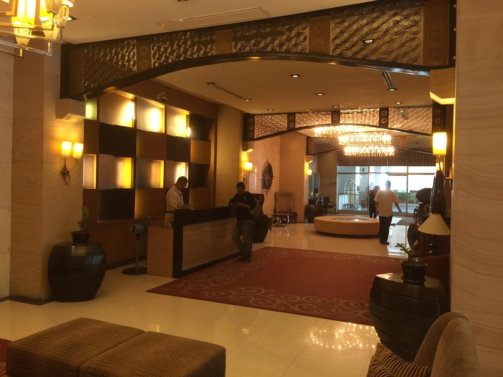Luxury Condo At Forbeswood Parklane The Fort Bgc Макати Экстерьер фото