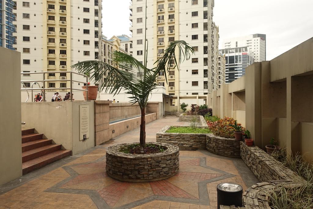 Luxury Condo At Forbeswood Parklane The Fort Bgc Макати Экстерьер фото