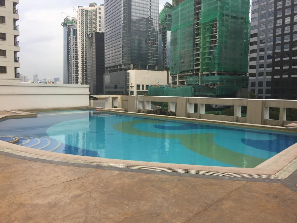Luxury Condo At Forbeswood Parklane The Fort Bgc Макати Экстерьер фото